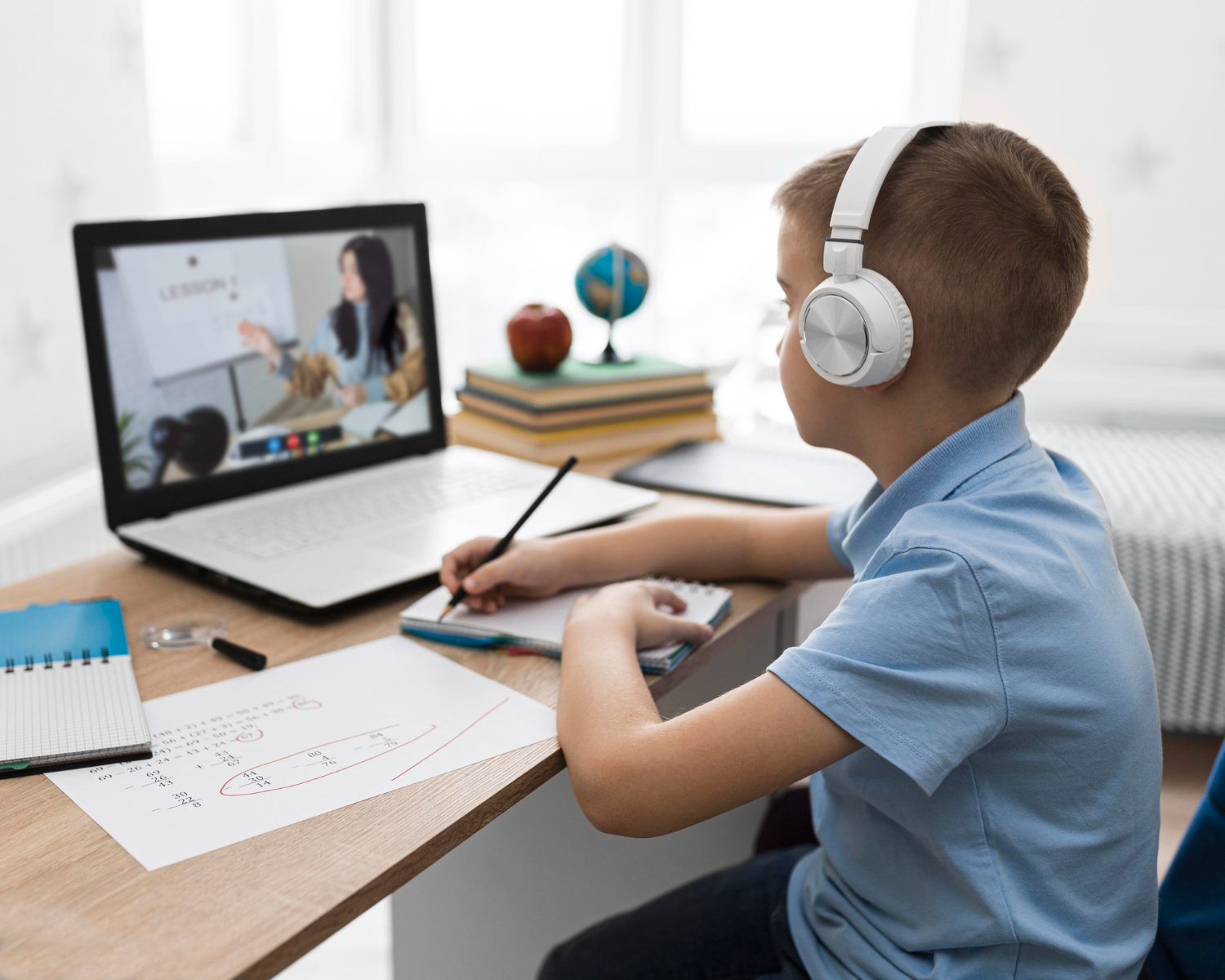 The Benefits of Online Learning in Modern Education